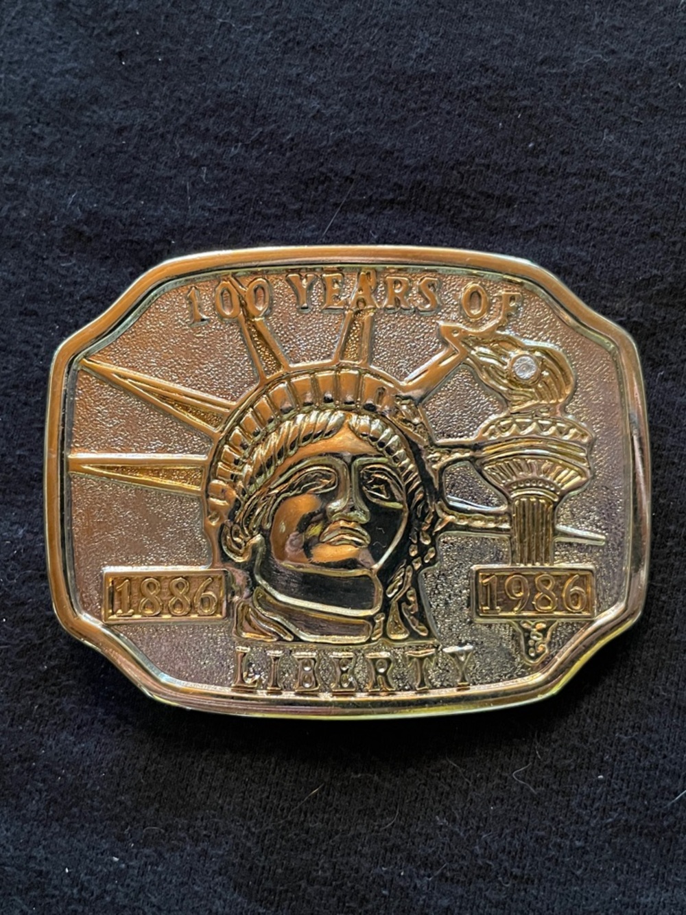 Vintage 1986 Liberty Commemorative Belt Buckle